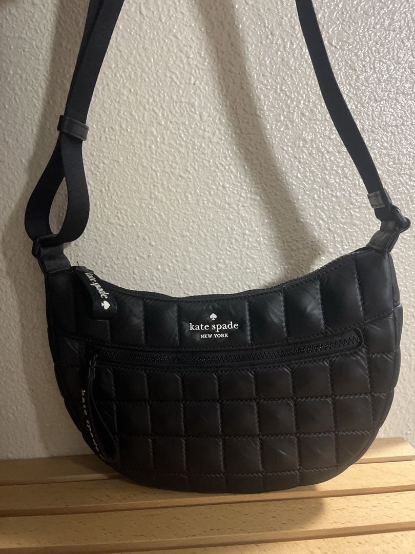 ケイトスペード キルティング スリング 三日月 クロスボディ バッグ