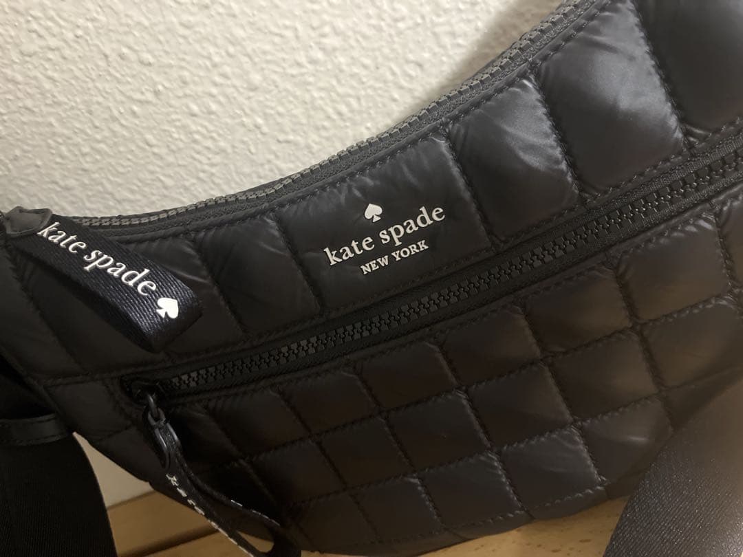 ケイトスペード キルティング スリング 三日月 クロスボディ バッグ