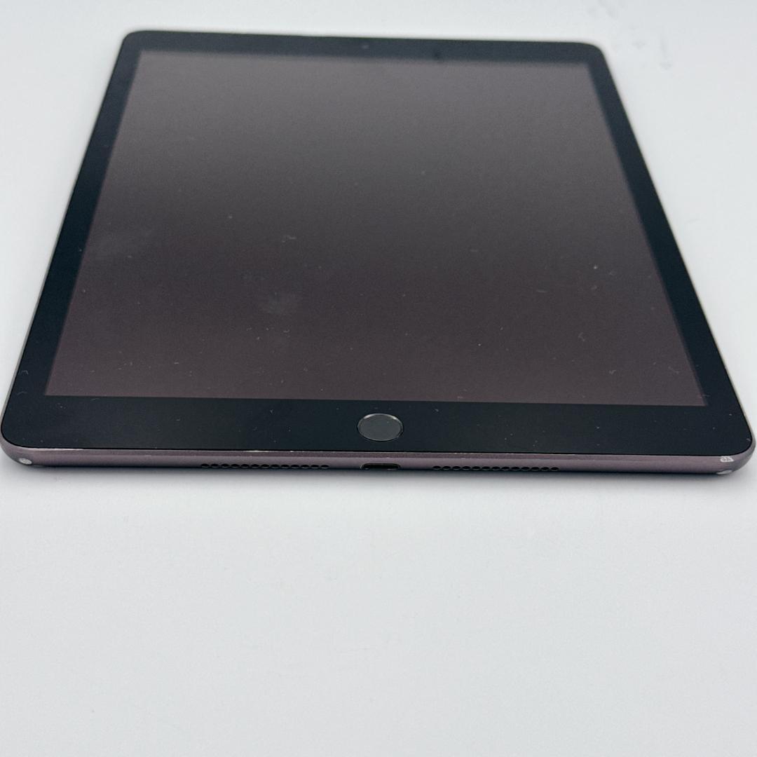 【良品】iPad (第7世代) 32GB Wi-Fi+Cellula