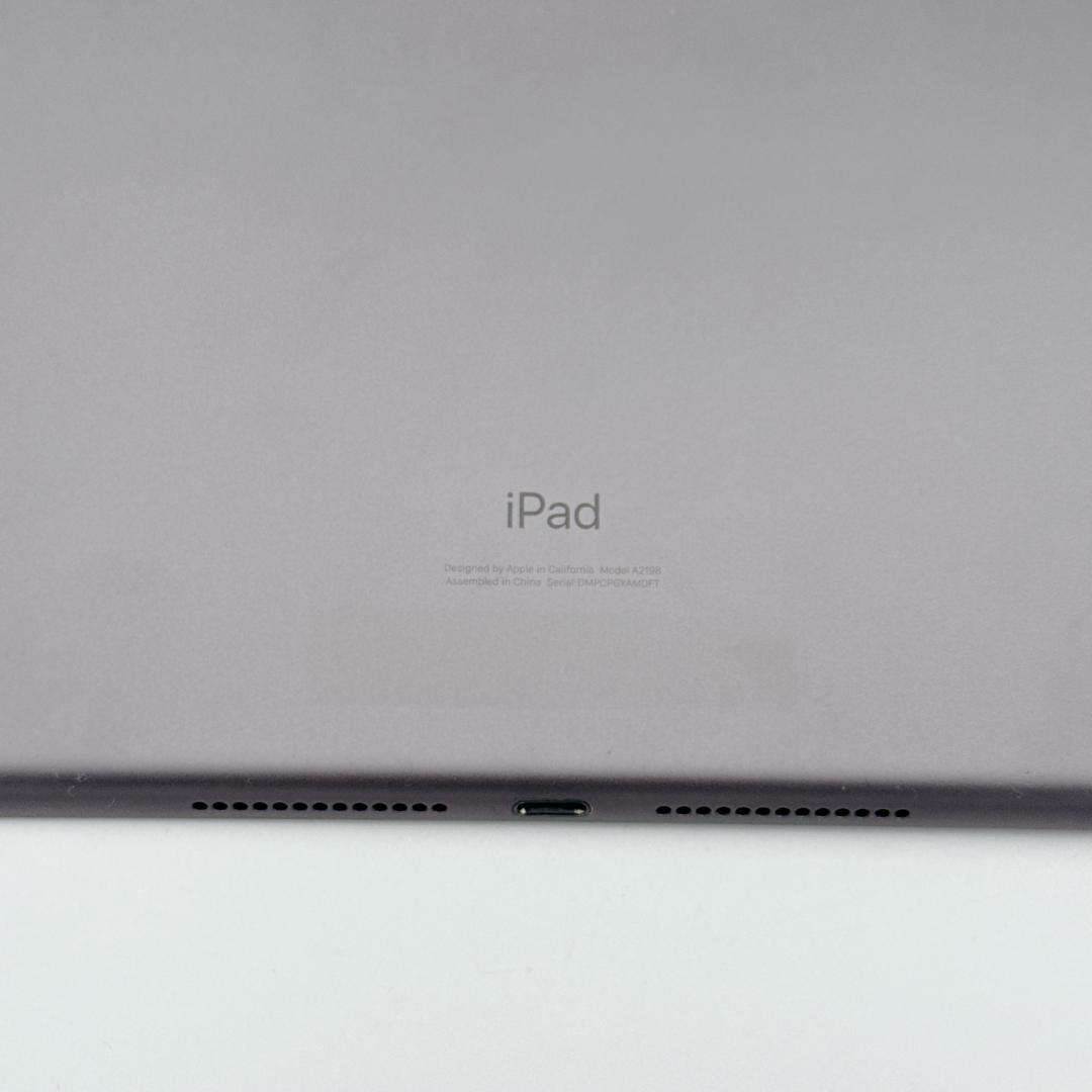 【良品】iPad (第7世代) 32GB Wi-Fi+Cellula