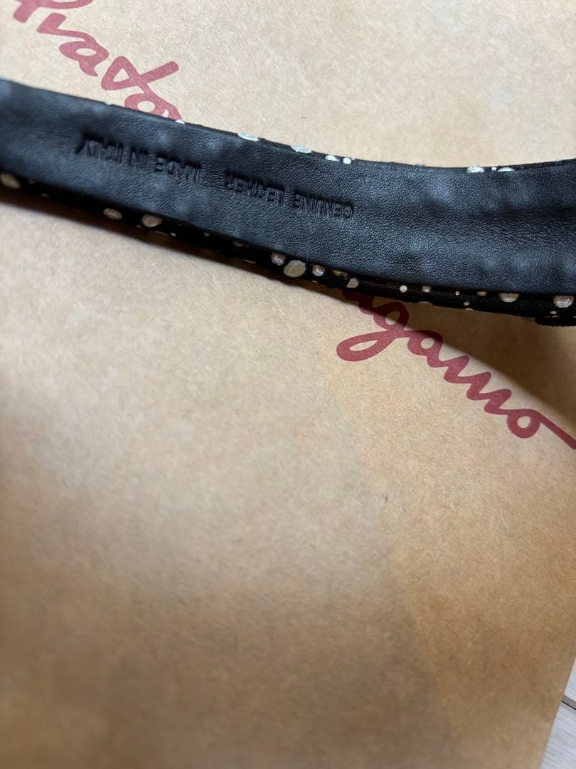 美品　お値下げ　Ferragamo ブラック　ドット カチューシャ