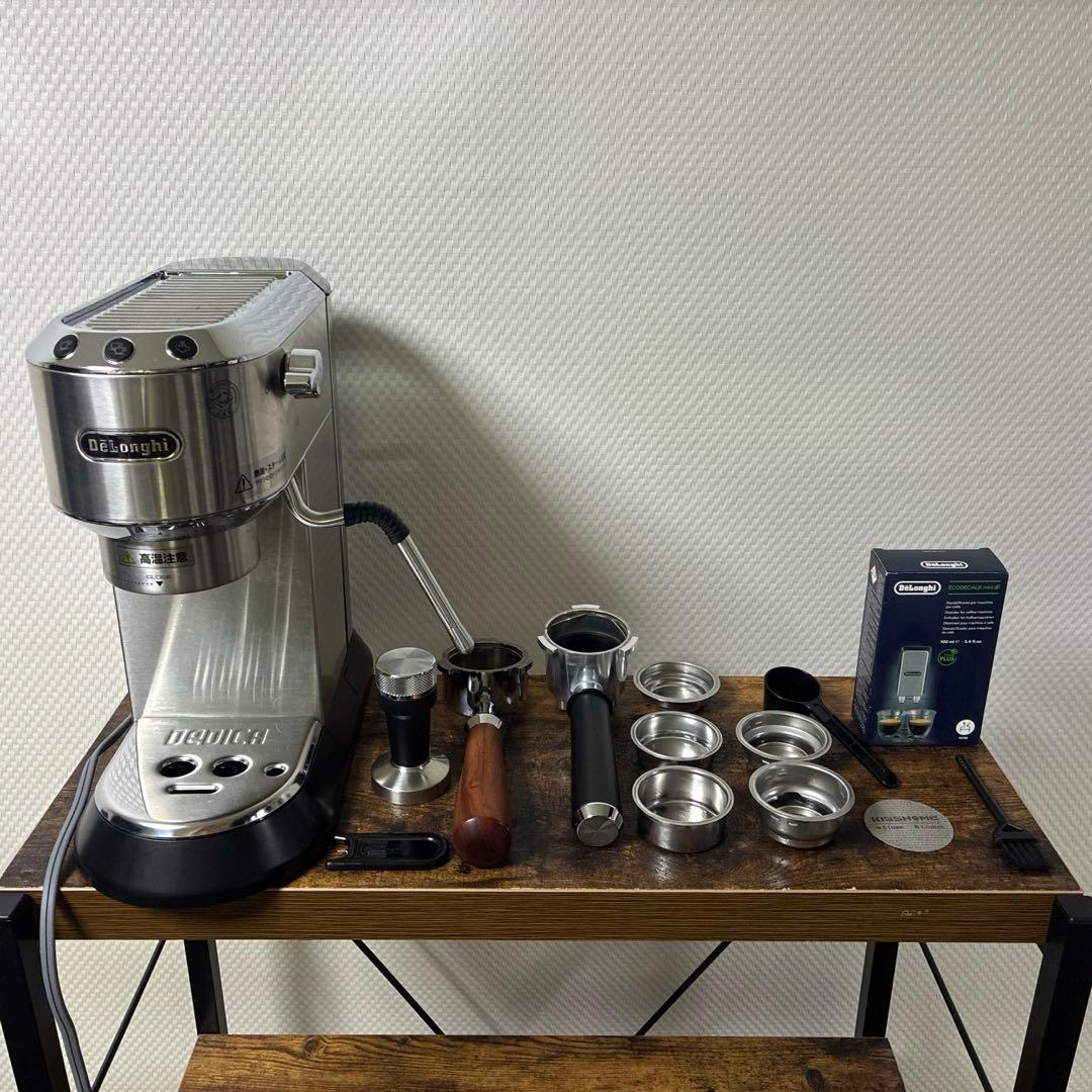 デロンギ デディカ アルテ エスプレッソマシン