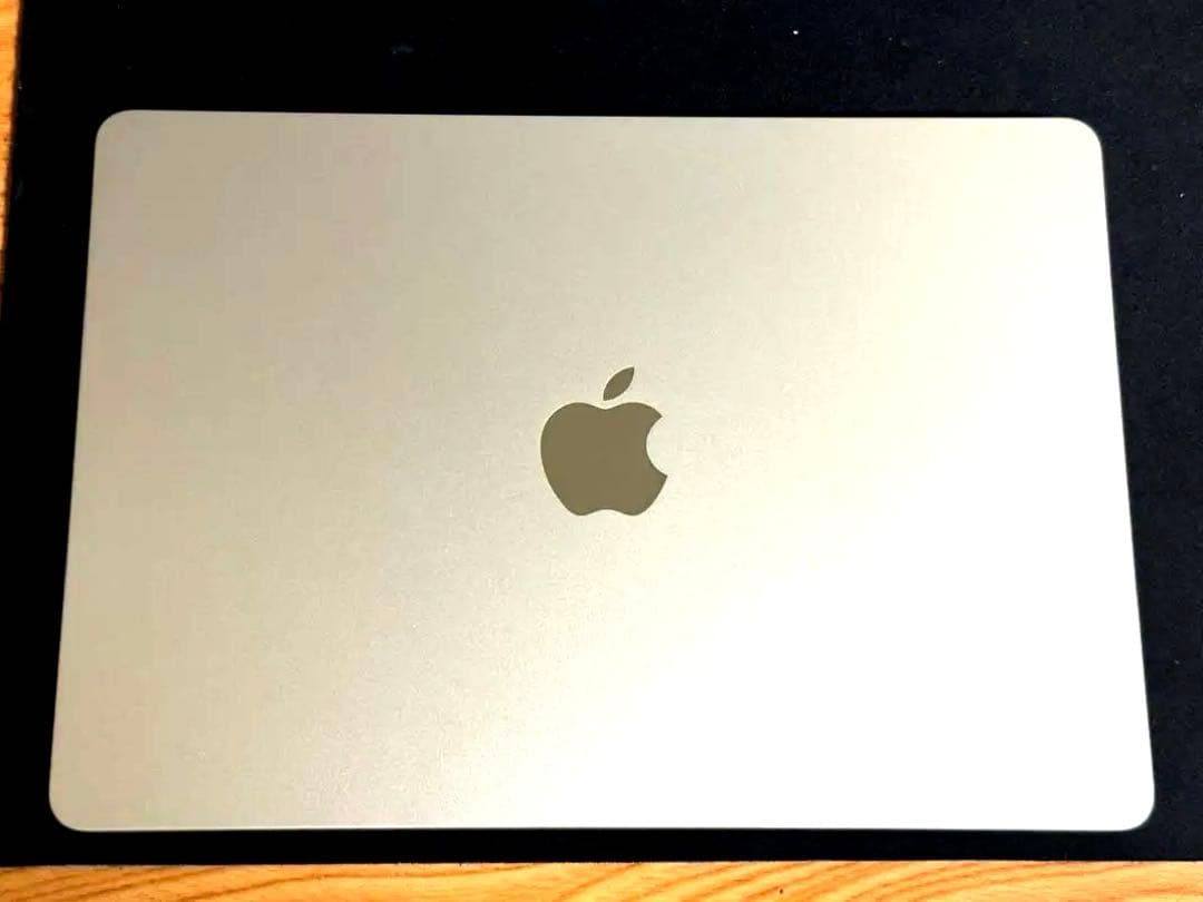 MacBook Air M2 2022 スターライト 8GB 256BG 95%