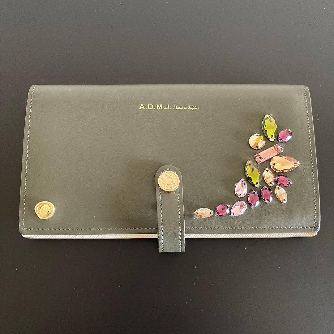 【美品・ギャランティカード付 】ADMJ 長財布 バニティ クリスタル付　日本製