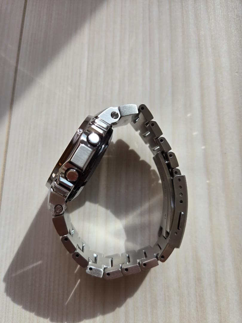 G-SHOCK GMW B5000D-1JF　保管用ポーチ他おまけつき