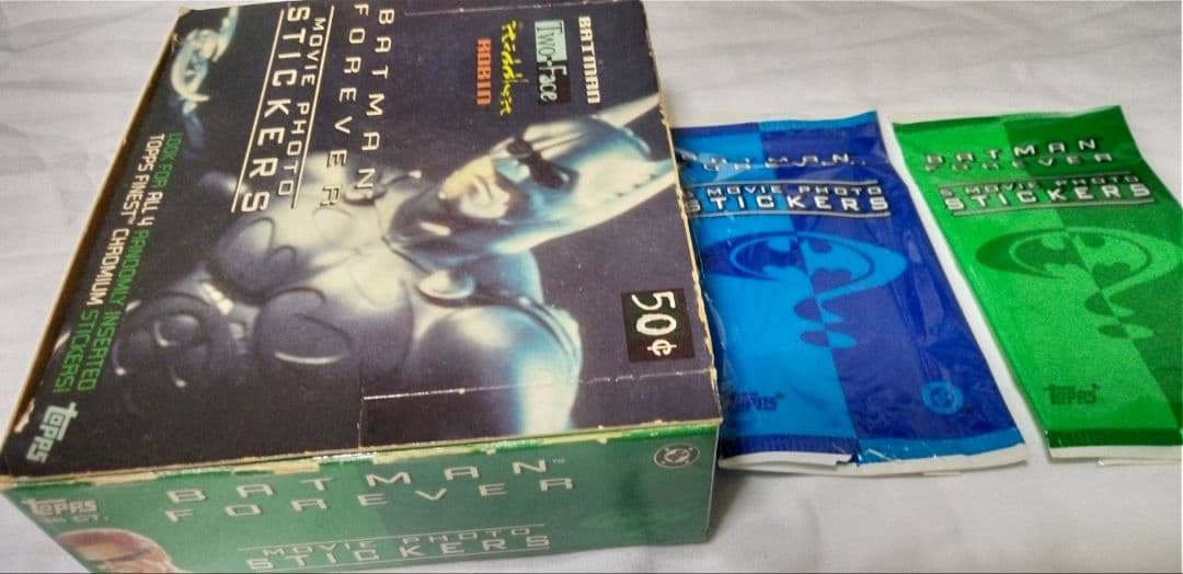 バットマンフォーエヴァー　海外版　ステッカー 85枚　ボックス付き