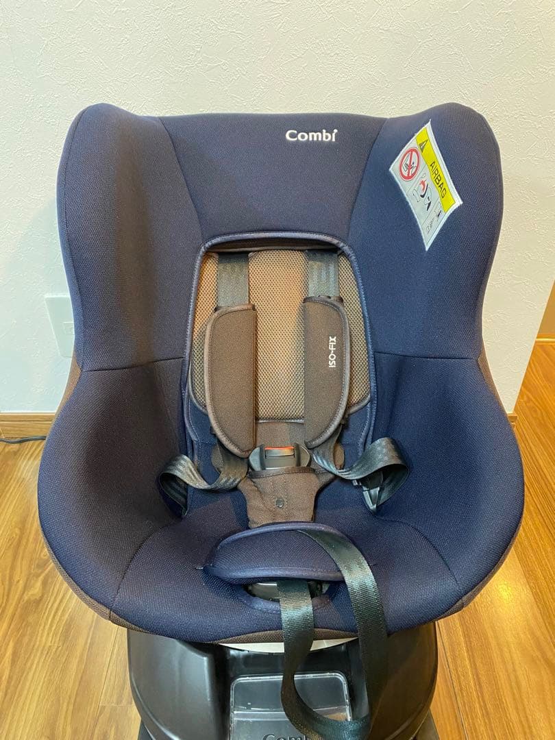 Combi コンビ 回転式チャイルドシート クルムーヴ クルムーブ　ISOFIX