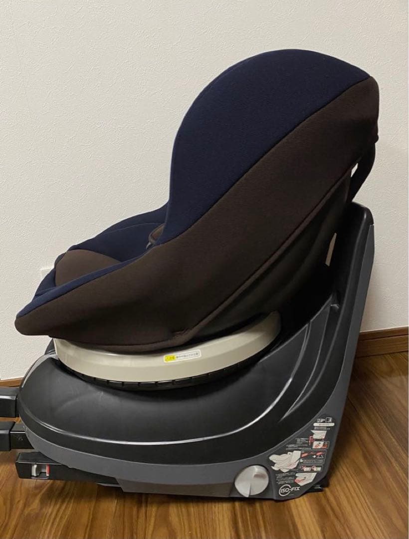 Combi コンビ 回転式チャイルドシート クルムーヴ クルムーブ　ISOFIX