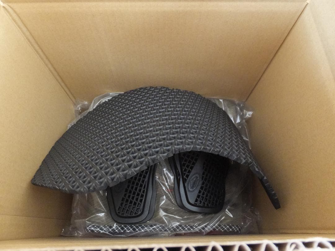 クシタニ　フルメッシュパーカー