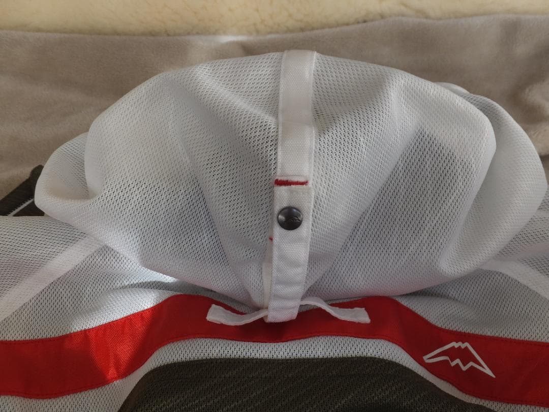 クシタニ　フルメッシュパーカー