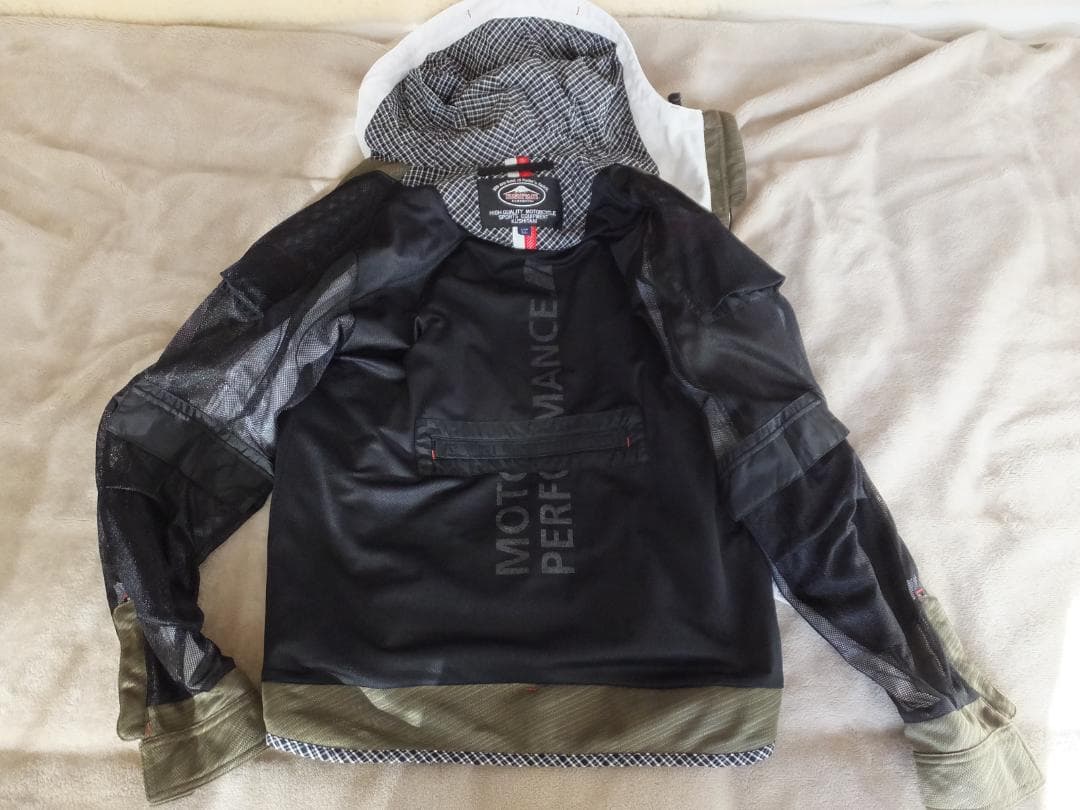 クシタニ　フルメッシュパーカー