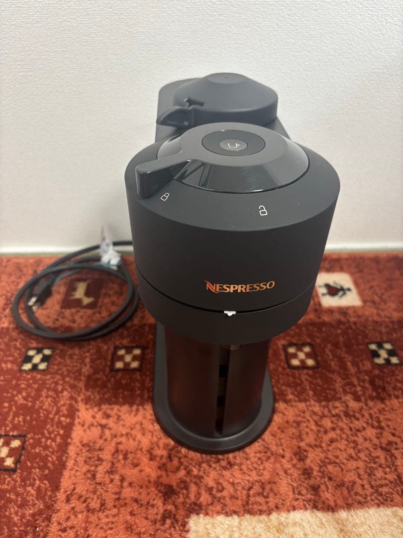 Nespresso Vertuo Next エスプレッソマシン