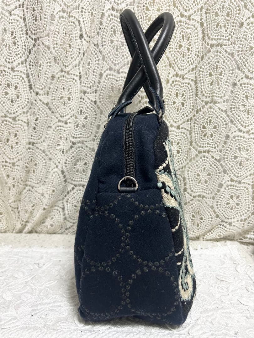 51210Aミナペルホネンハンドメイド　ブガッティラウンドバッグ