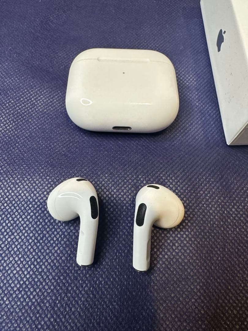 apple純正airpods 第３世代 美品　無線充電対応版