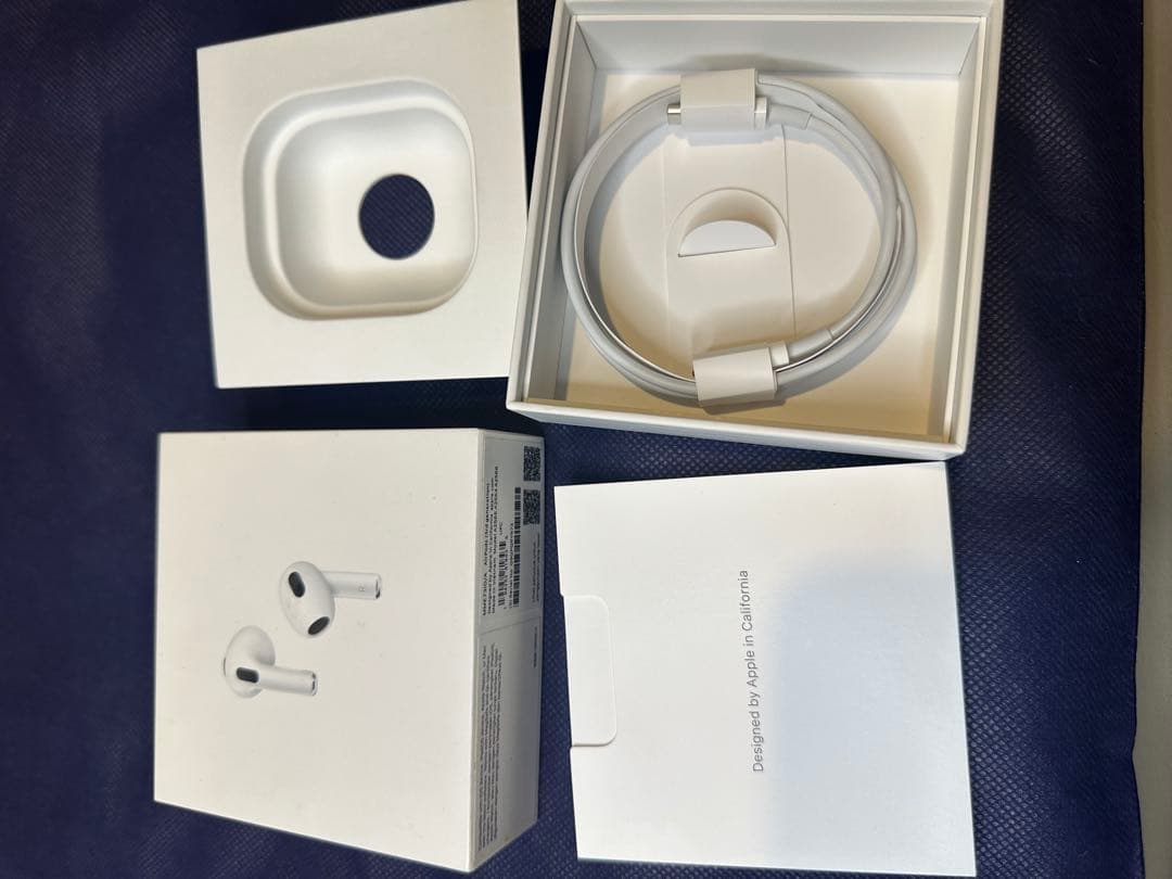 apple純正airpods 第３世代 美品　無線充電対応版