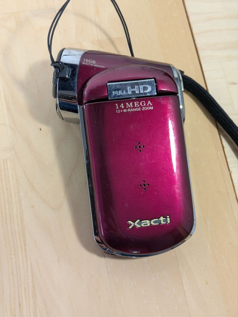 Xacti DMX-CG110 SANYO デジタルムービーカメラ レッド