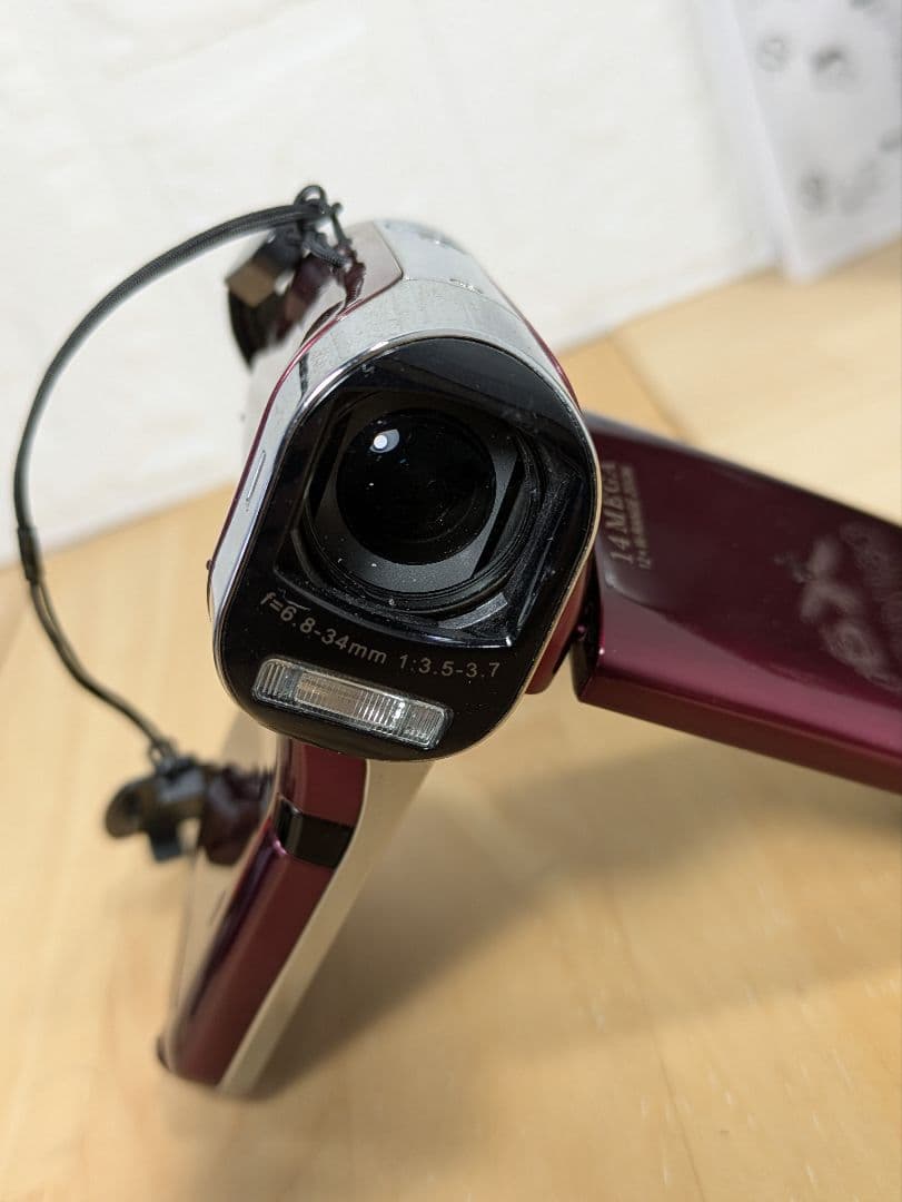 Xacti DMX-CG110 SANYO デジタルムービーカメラ レッド