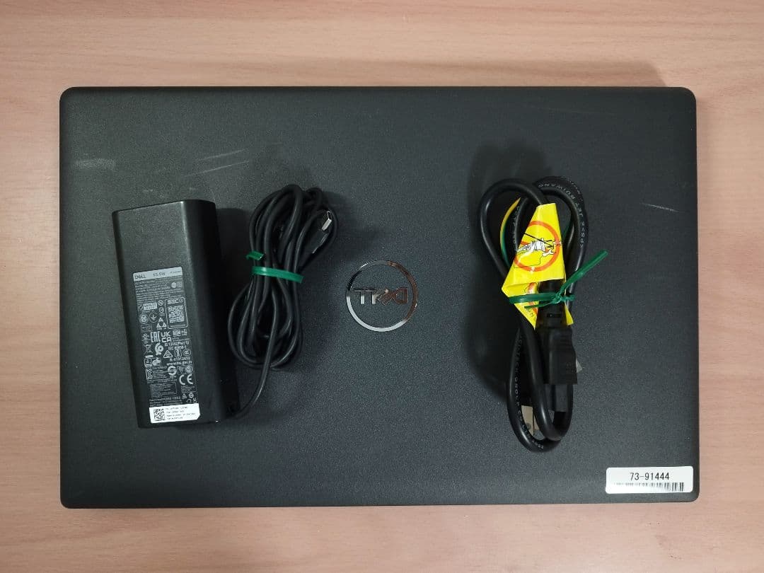 ★DELL 3520 16GB/i5/256GB/office付★使用2275H