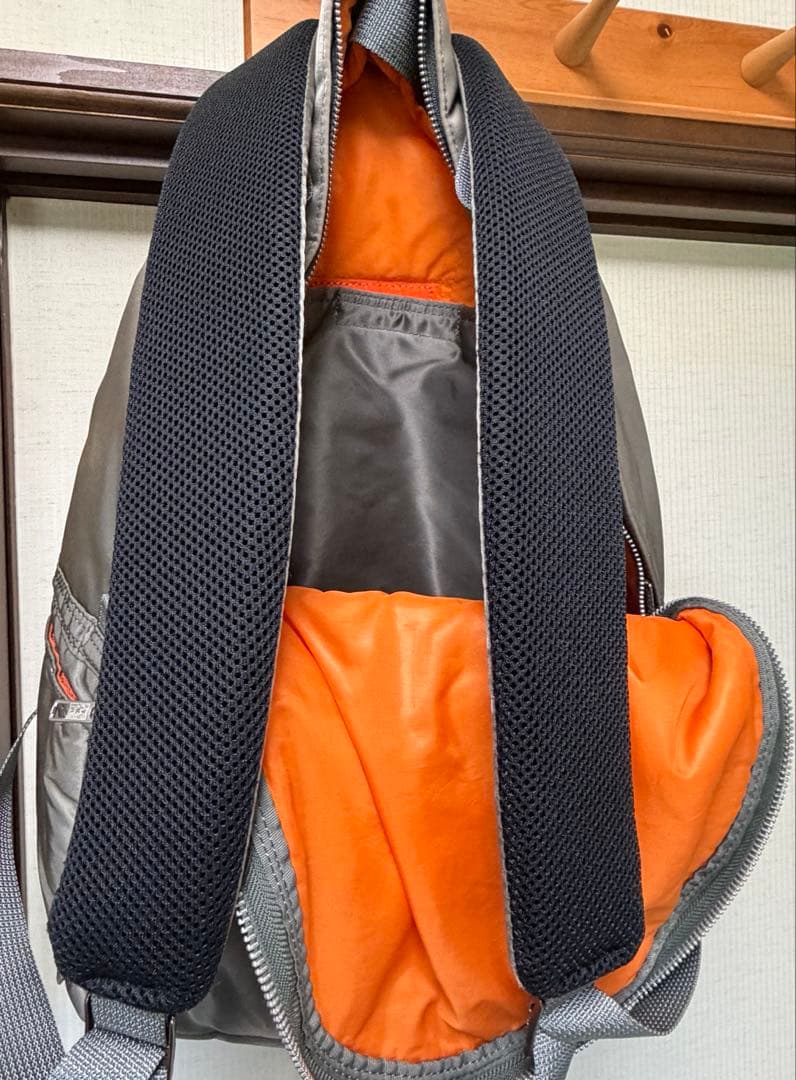 だ*い様 PORTER ポーター タンカー デイパック リュック シルバー