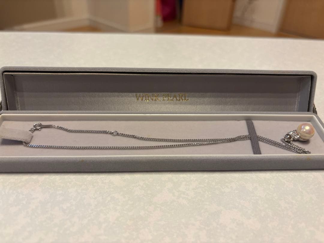 少し大きめのウィンクパール付きネックレス　高島屋にて購入