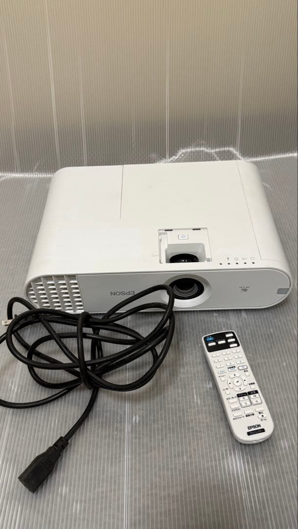 EPSON EB-W50プロジェクター本体