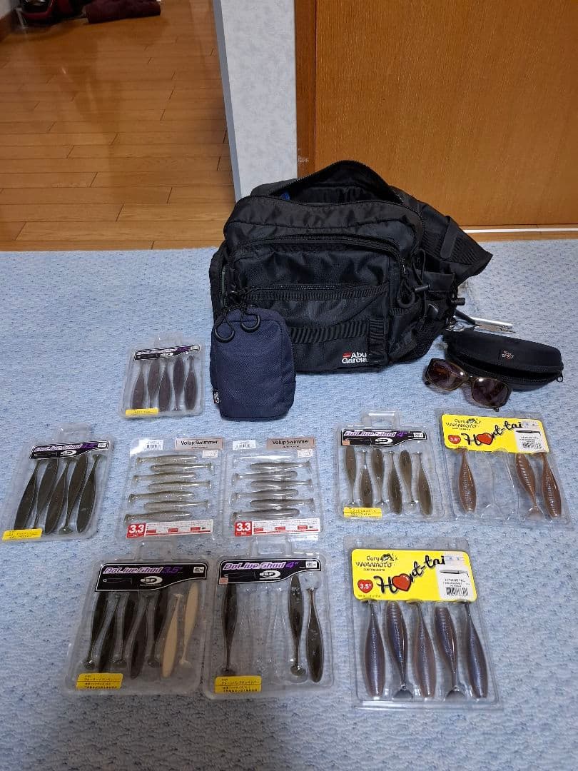バス釣りワームセット、ショルダーバッグ、ISD偏光レンズ、その他色々