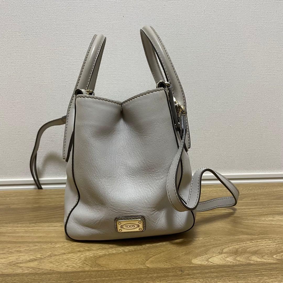 《美品》TOD’S （トッズ）レザー ハンドバッグ ライトグレー系