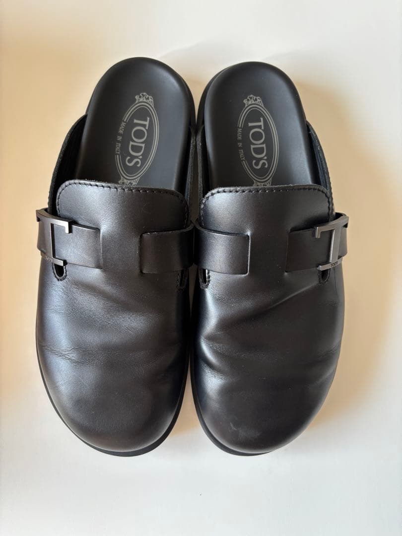 TOD'S（トッズ） スリッパ　ブラックレザー made in Italy