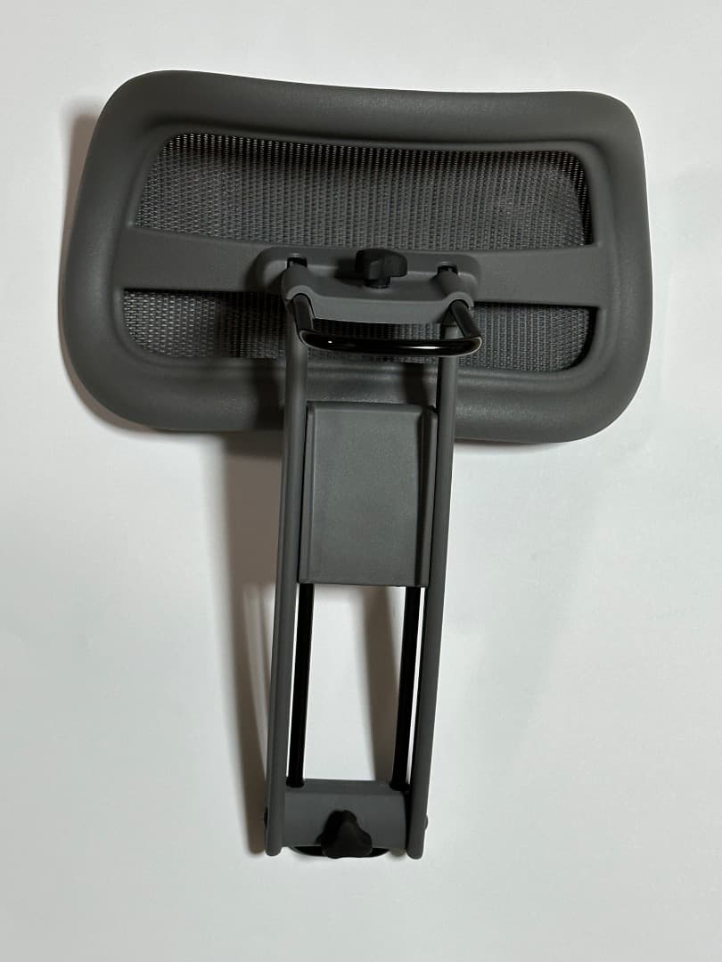 アーロンチェアリマスタード用 atlus製ヘッドレスト カーボンカラー