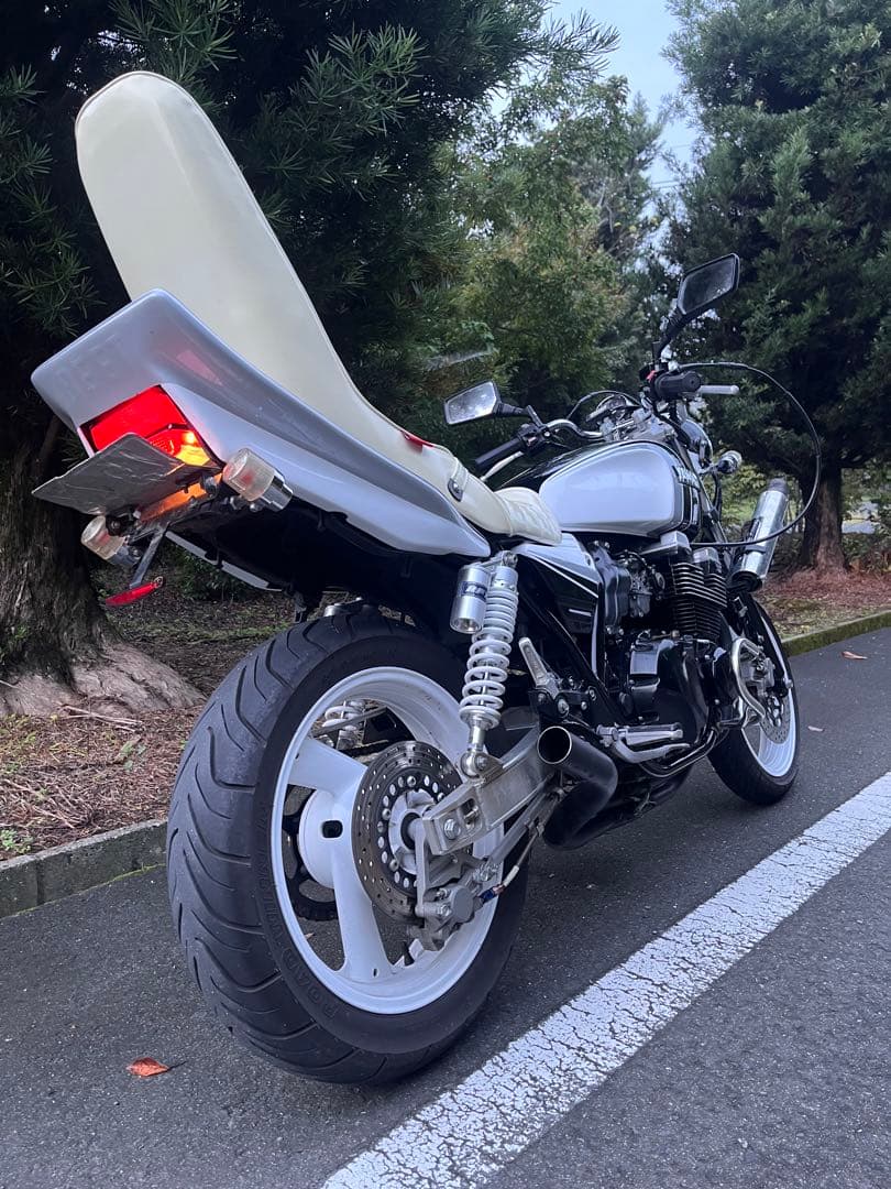 xjr400 ガニマタブレット