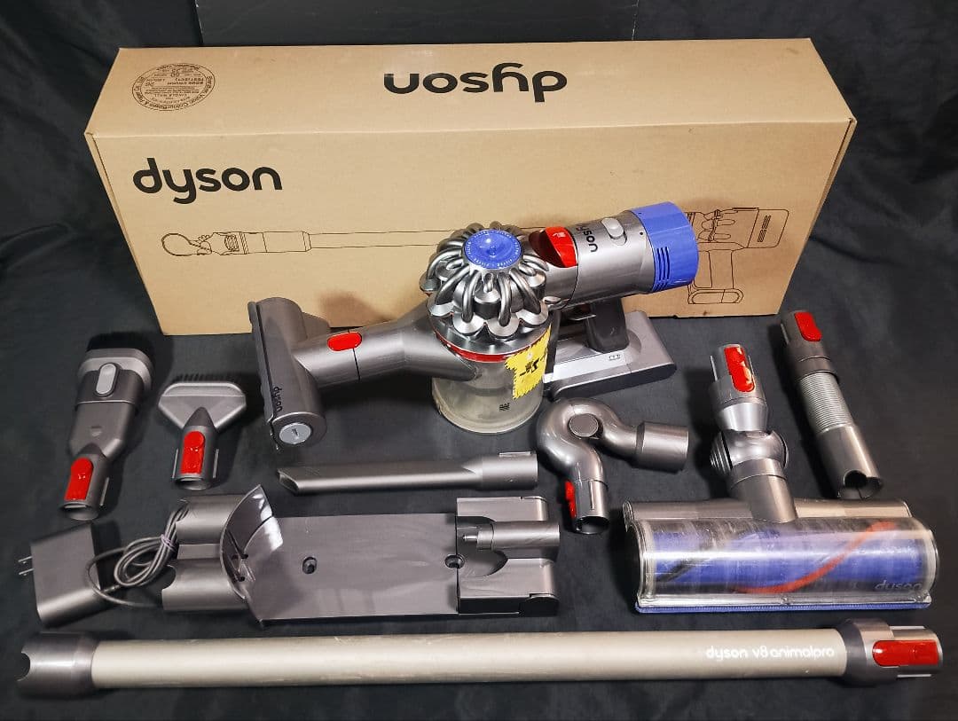 ★美品 Dyson ダイソン V8 fluffy+ SV10 掃除機 サイクロン