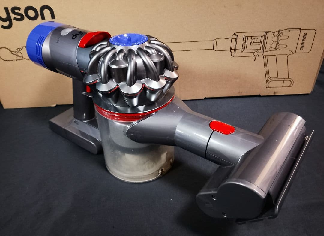 ★美品 Dyson ダイソン V8 fluffy+ SV10 掃除機 サイクロン