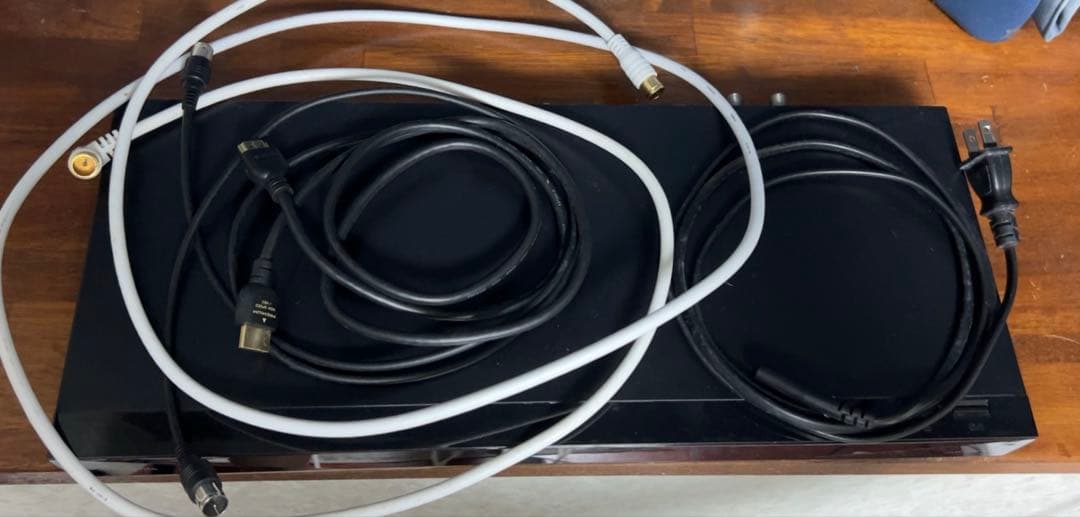 パナソニック　ブルーレイレコーダー DMR-2CW100 リモコン・各ケーブル付