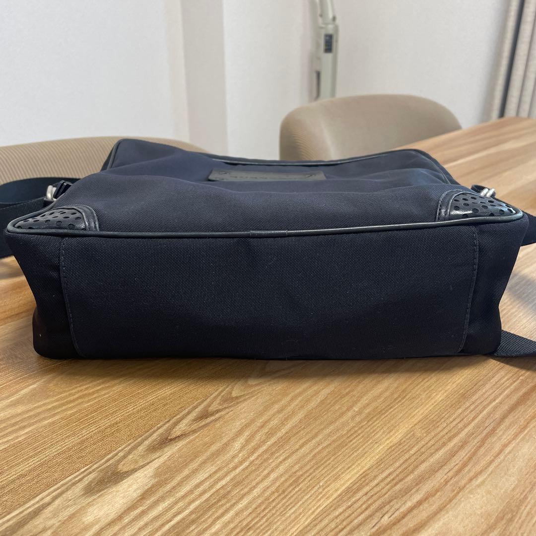 BURBERRYバーバリー　ショルダーバッグ