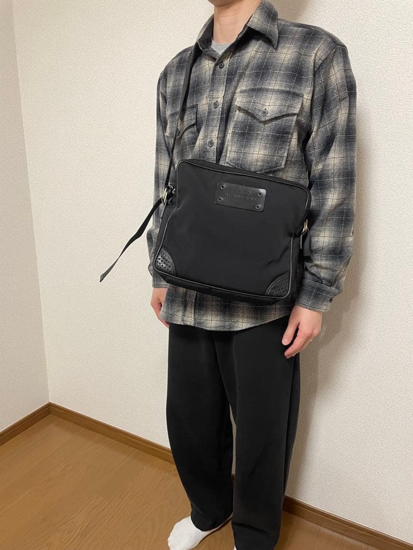 BURBERRYバーバリー　ショルダーバッグ