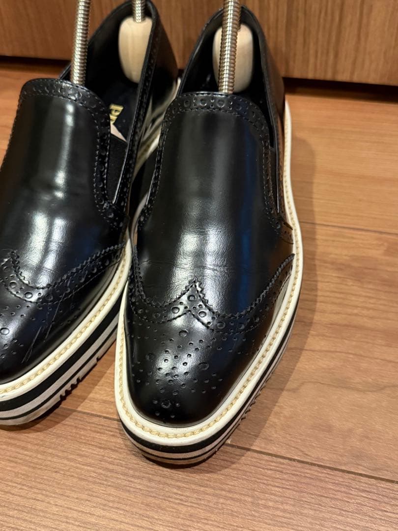 PRADA プラダ ローファー スリッポン 革靴 ウィングチップ 黒 35