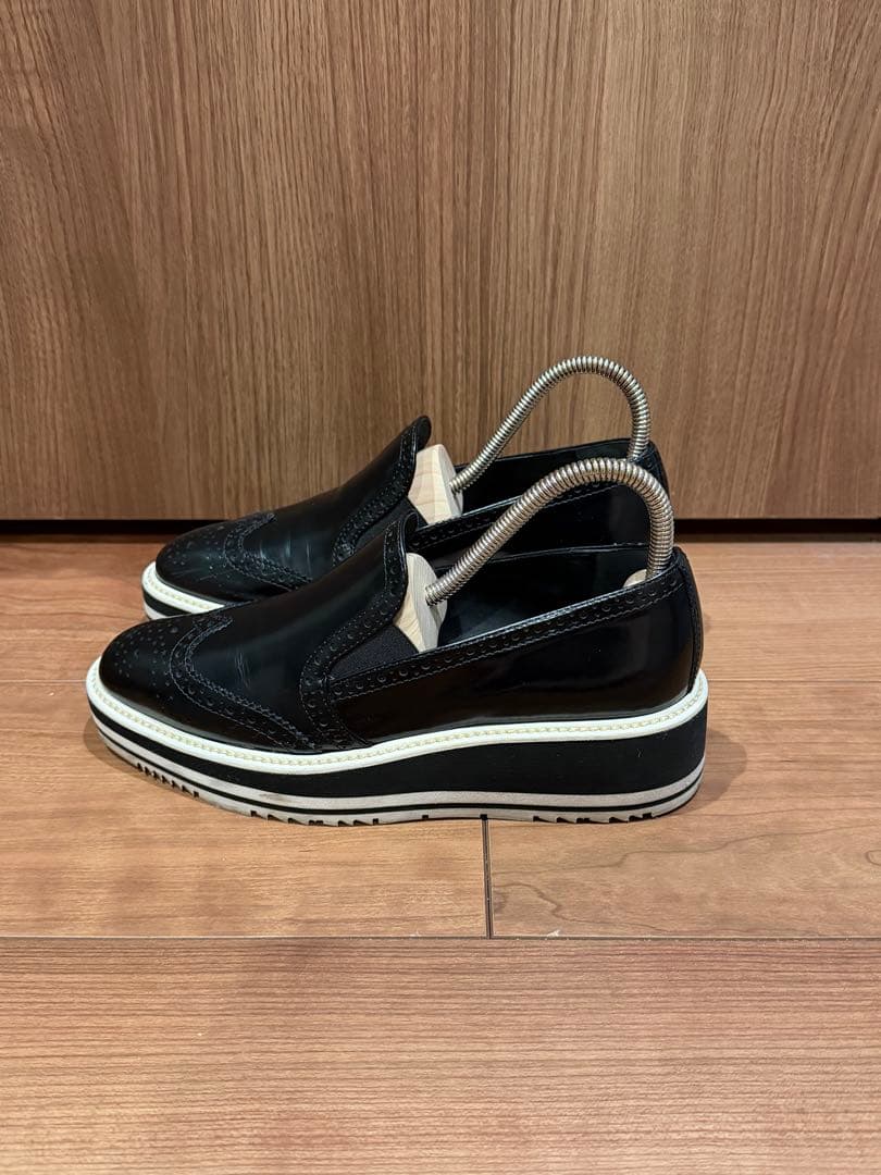 PRADA プラダ ローファー スリッポン 革靴 ウィングチップ 黒 35