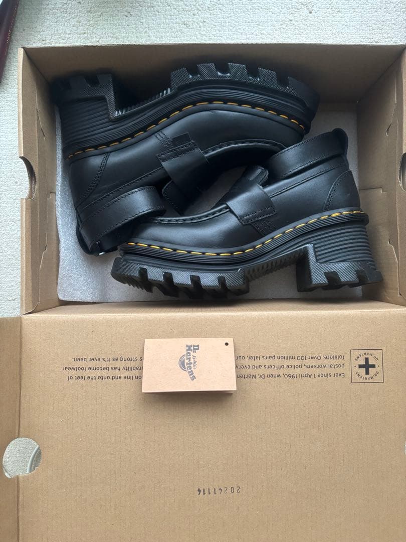 靴 Dr. Martens CORRAN LOAFER UK4