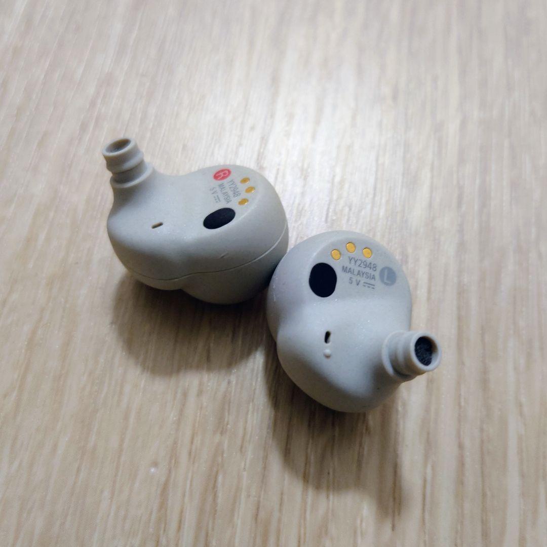 ソニー WF-1000XM4 バッテリー新品交換済 シルバー ワイヤレスイヤホン