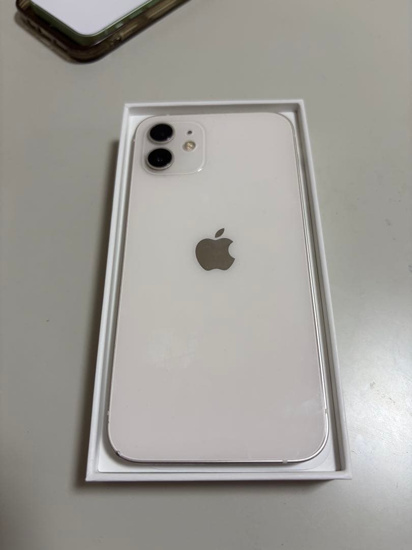 Apple iPhone 12ホワイト 本体