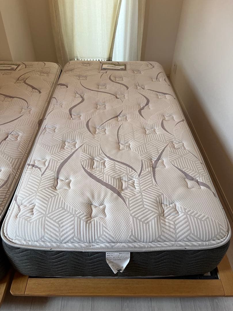 SIMMONS executive Beautyrest マットレス①