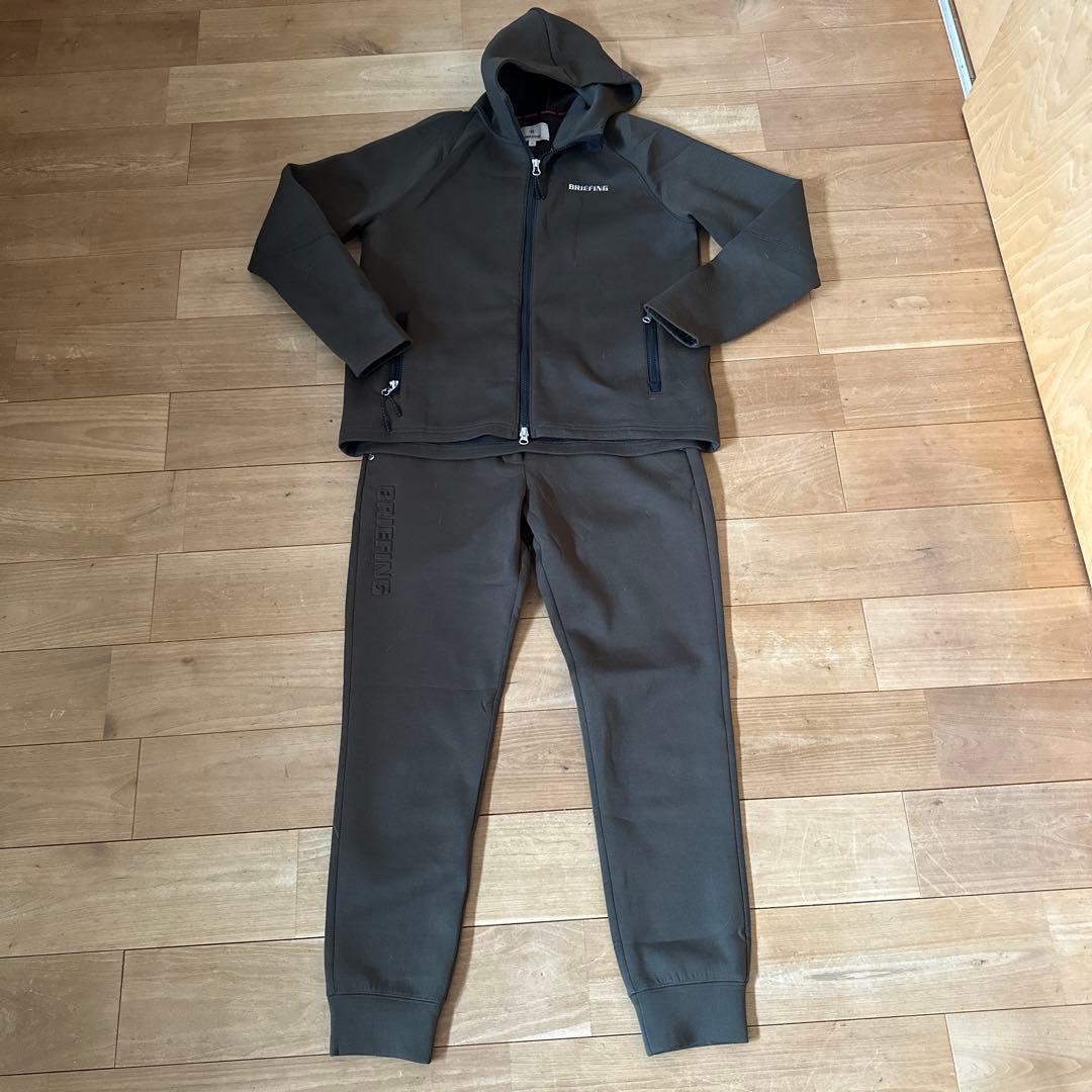 再出品　BRIEFING オリーブセットアップ　ウォーム3Dロゴ　美品