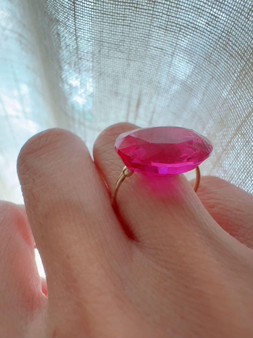 大粒ルビーのキャンディリング