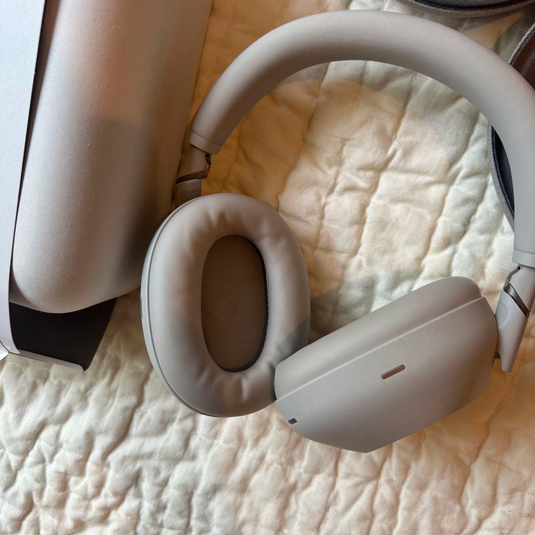 sony ヘッドホン　wh-1000xm6 プラチナシルバー