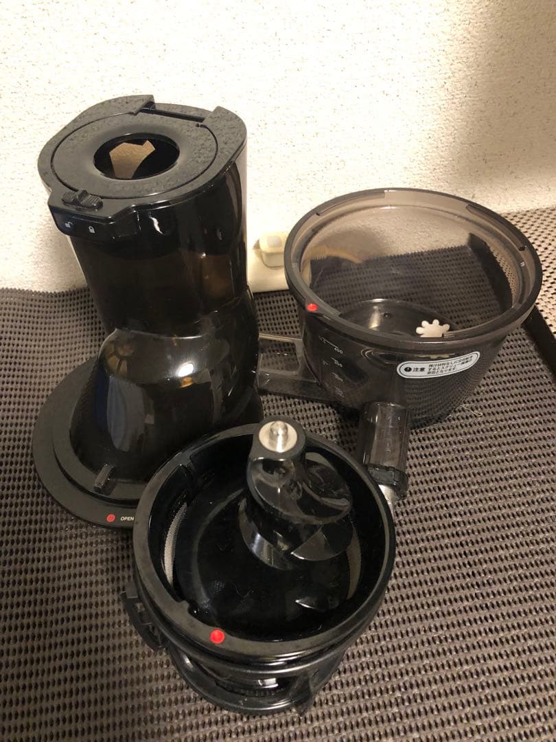 クビンス Kuvings EVO-800VG スロージューサー　10年保証付き