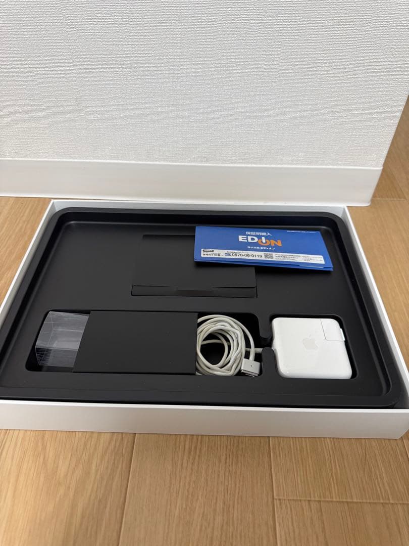 MacBook Air 13インチ シルバー 充電器付き