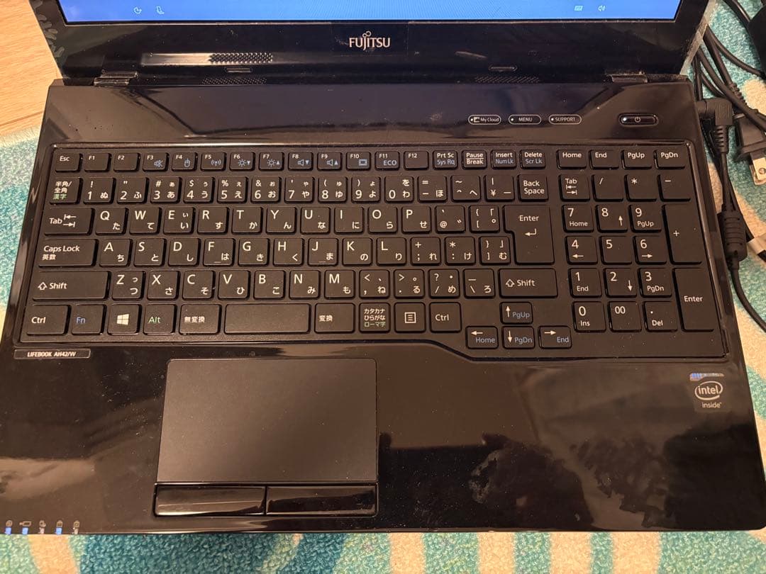 FMV LIFEBOOK AH42/W 富士通ノートパソコン
