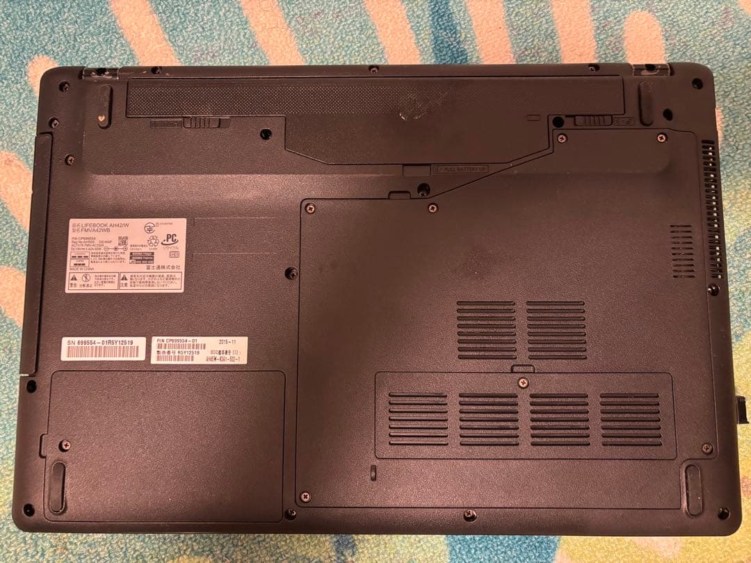 FMV LIFEBOOK AH42/W 富士通ノートパソコン