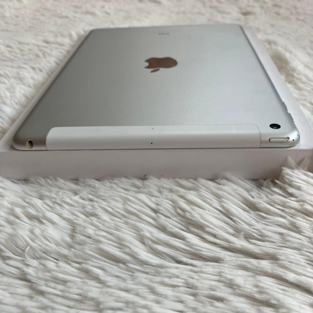 【完動品】iPad 第5世代 128GB SIMフリー 【すぐ発送】