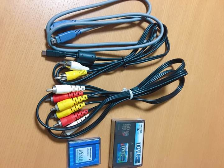 お買い得☆Panasonicデジタルビデオカメラ＋各種ケーブル、記録メディア
